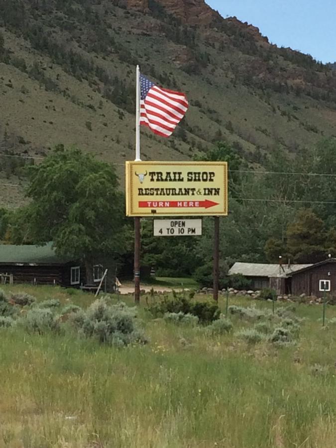 Trail Shop Inn Wapiti Exteriör bild